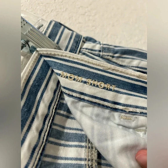American Eagle Mom Shorts Blue and White Stripe - Picture 3 of 10